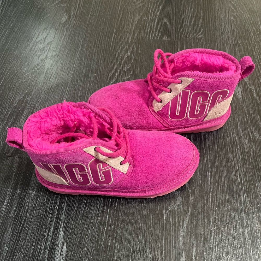 SZ2 Toddler Uggs Gently worn